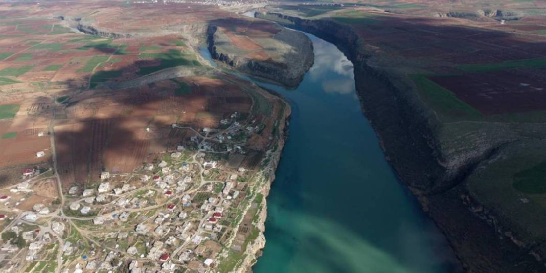 Taş yapıları ve tarihi kalıntılar geçmişine ışık tutuyor: Kızılin Köyü göreni mest ediyor 1